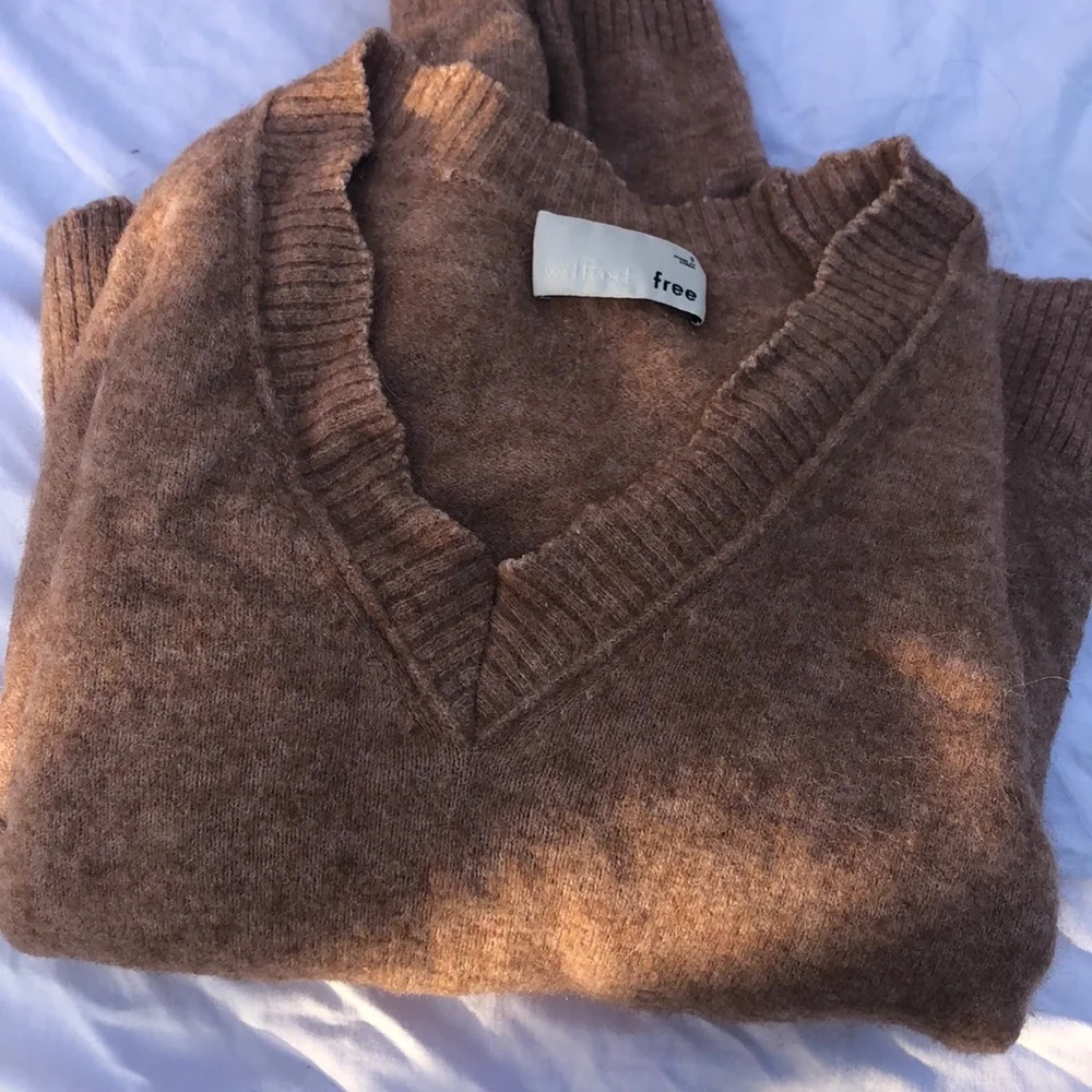 Wilfred Aritzia Sweater - Picture 2 of 5